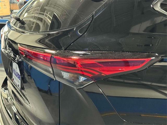 used 2023 Toyota Highlander car, priced at $40,928