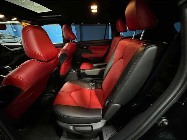 used 2023 Toyota Highlander car, priced at $40,928