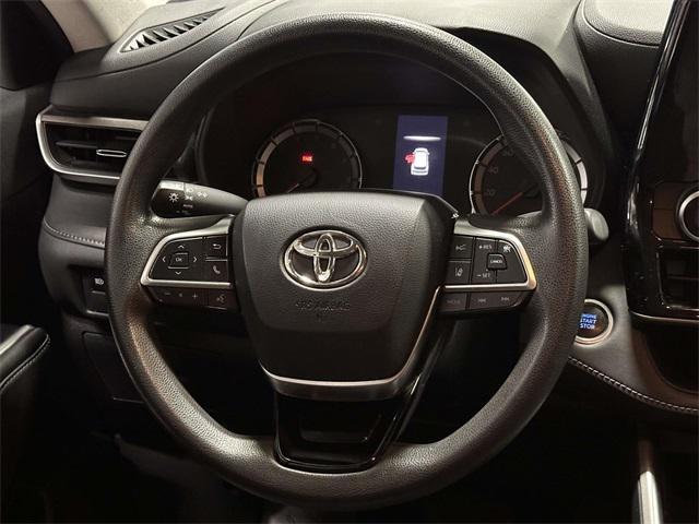 used 2020 Toyota Highlander car, priced at $27,543