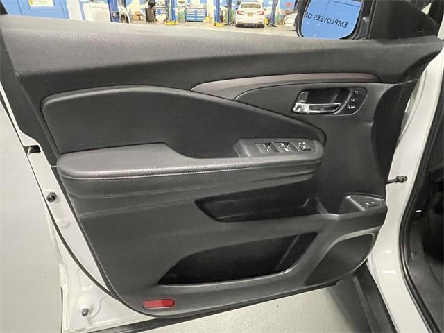 used 2020 Honda Pilot car, priced at $27,233