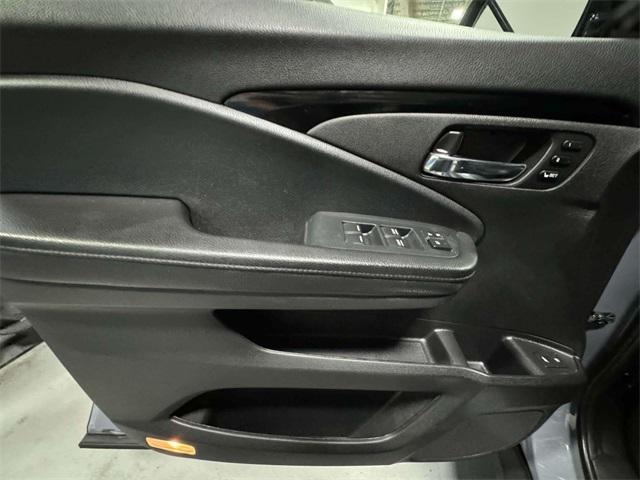 used 2022 Honda Pilot car, priced at $33,821