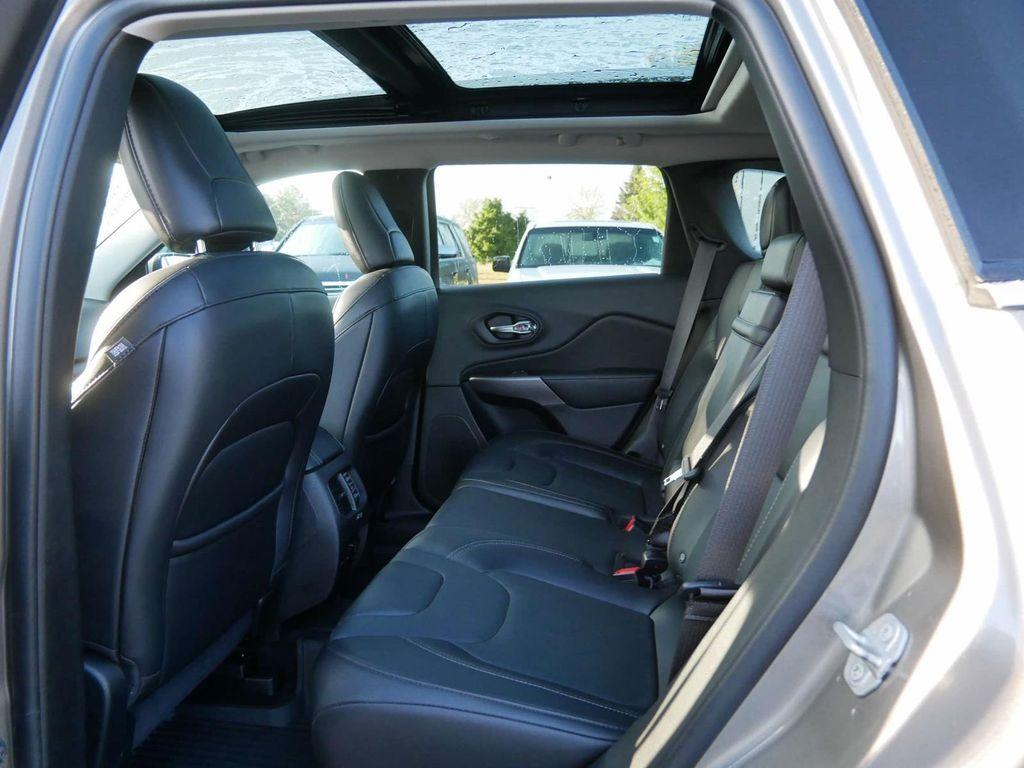 used 2019 Jeep Cherokee car, priced at $18,495
