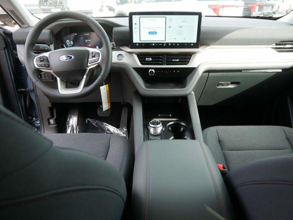 new 2025 Ford Explorer car, priced at $39,892