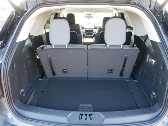 new 2025 Ford Explorer car, priced at $45,647