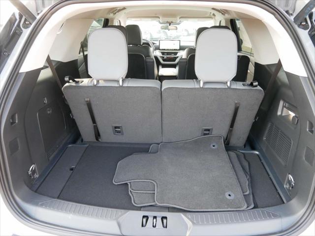 new 2025 Ford Explorer car, priced at $43,958