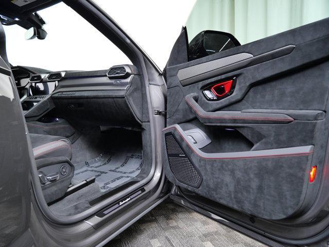 used 2023 Lamborghini Urus car, priced at $285,990