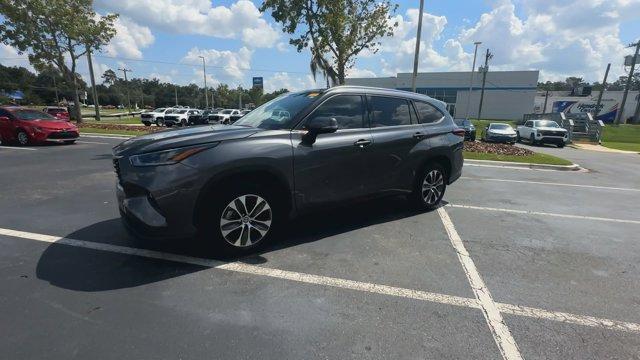 used 2021 Toyota Highlander car, priced at $38,955