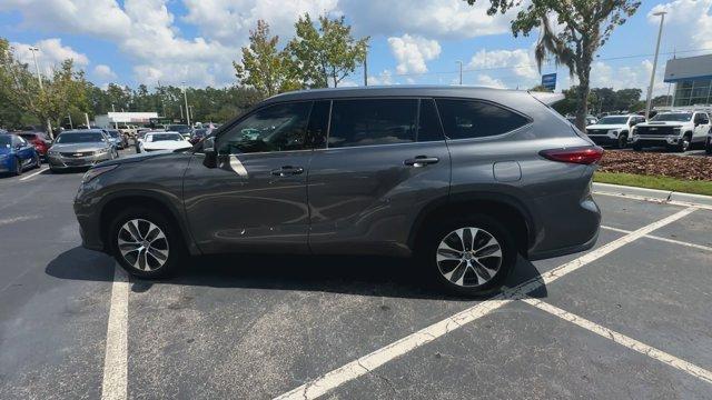 used 2021 Toyota Highlander car, priced at $38,955