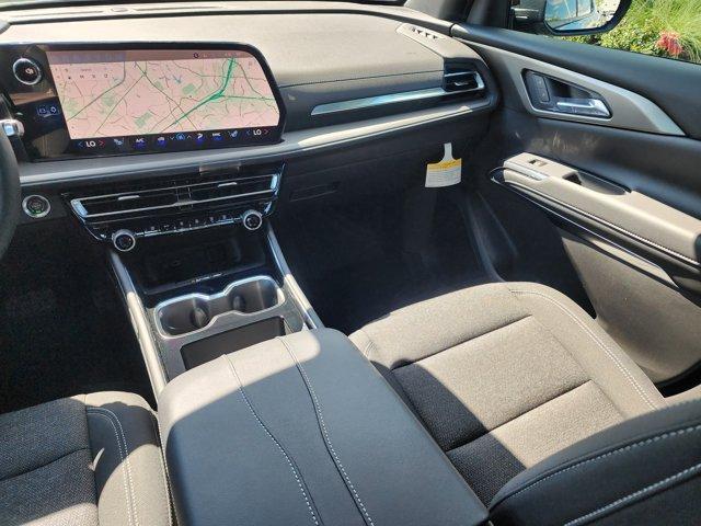new 2025 Chevrolet Traverse car, priced at $42,195