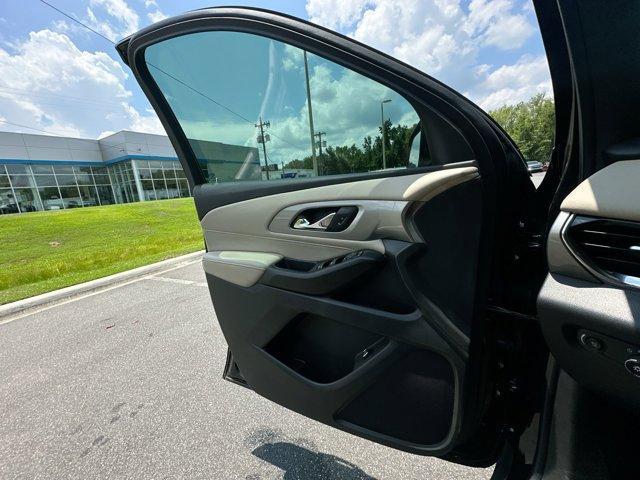 used 2023 Chevrolet Traverse car, priced at $34,988