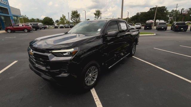 new 2024 Chevrolet Colorado car, priced at $45,370