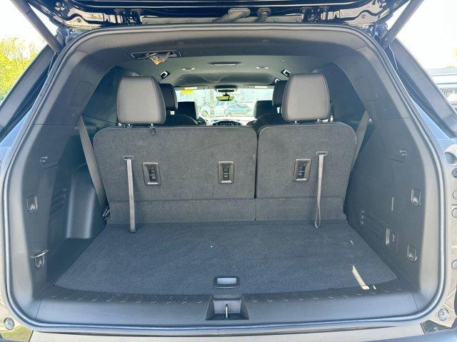 used 2023 Chevrolet Traverse car, priced at $39,988