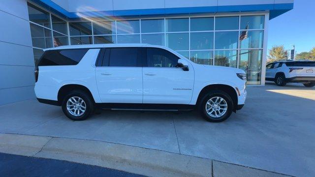 new 2025 Chevrolet Suburban car, priced at $72,799