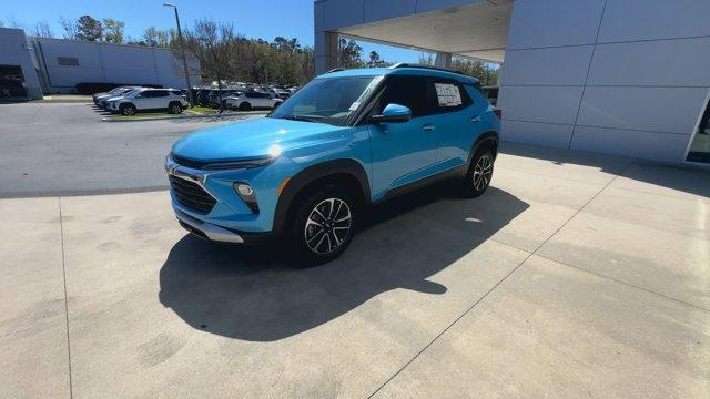 new 2025 Chevrolet TrailBlazer car, priced at $30,475