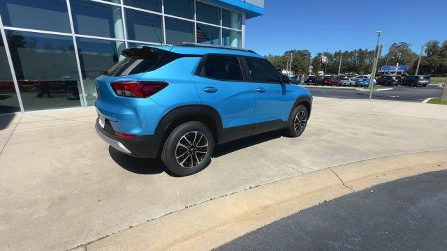 new 2025 Chevrolet TrailBlazer car, priced at $30,475