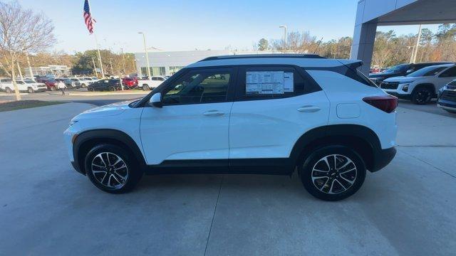 new 2025 Chevrolet TrailBlazer car, priced at $28,475