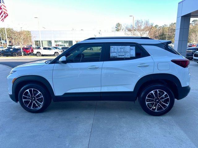 new 2025 Chevrolet TrailBlazer car, priced at $28,475