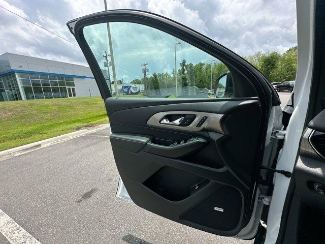 used 2023 Chevrolet Traverse car, priced at $49,988