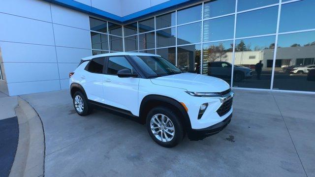 new 2025 Chevrolet TrailBlazer car, priced at $27,285