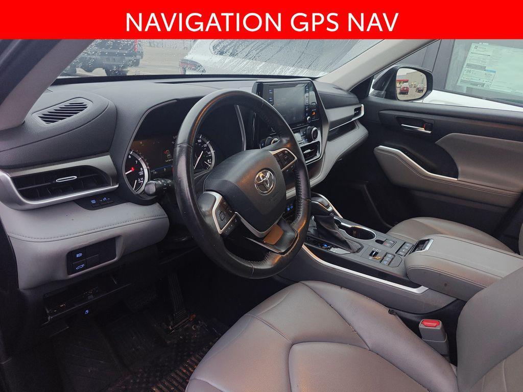 used 2022 Toyota Highlander car, priced at $37,995