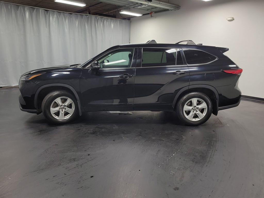 used 2022 Toyota Highlander car, priced at $23,995