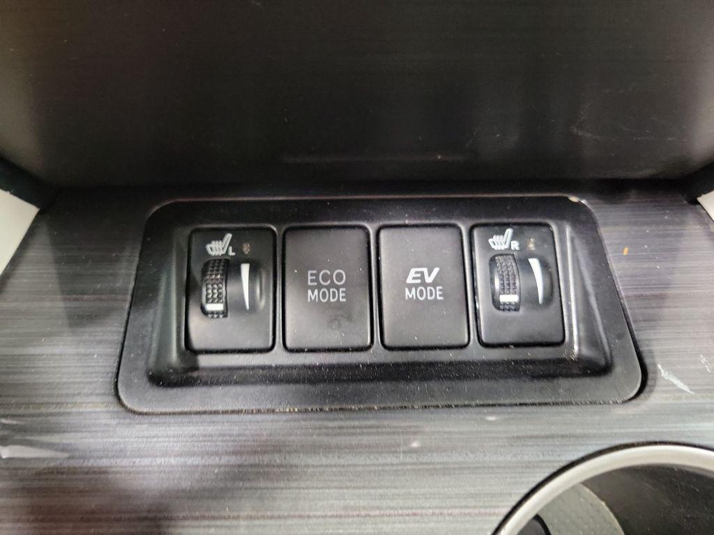 used 2013 Toyota Camry Hybrid car, priced at $10,500