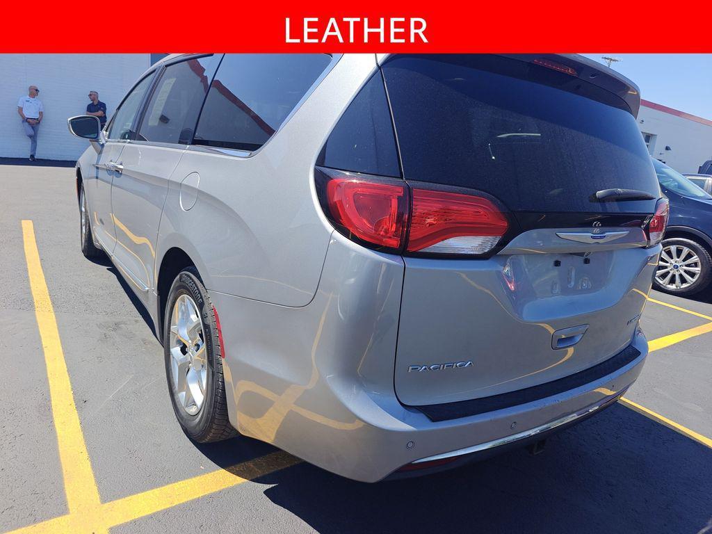 used 2018 Chrysler Pacifica car, priced at $14,995