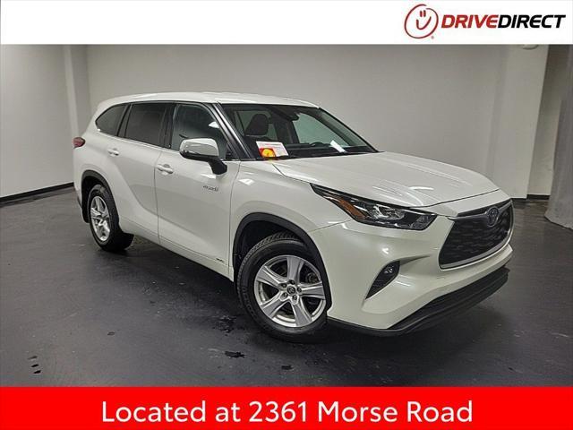 used 2020 Toyota Highlander Hybrid car, priced at $23,995