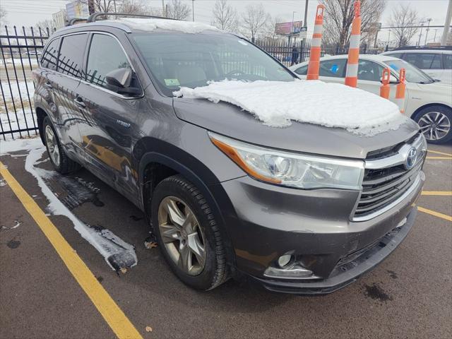 used 2014 Toyota Highlander Hybrid car, priced at $18,995