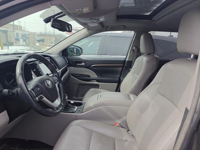 used 2014 Toyota Highlander Hybrid car, priced at $18,995