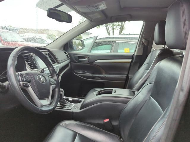 used 2016 Toyota Highlander car, priced at $15,995