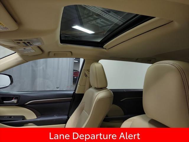 used 2016 Toyota Highlander car, priced at $17,995