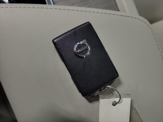 used 2023 Volvo XC60 car, priced at $35,995