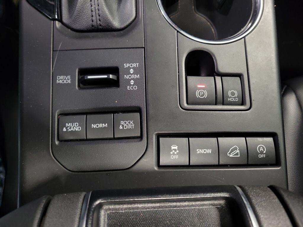 used 2021 Toyota Highlander car, priced at $31,995