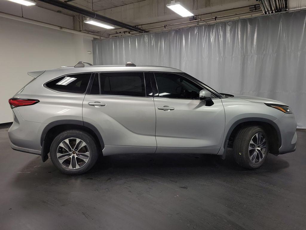 used 2021 Toyota Highlander car, priced at $31,995
