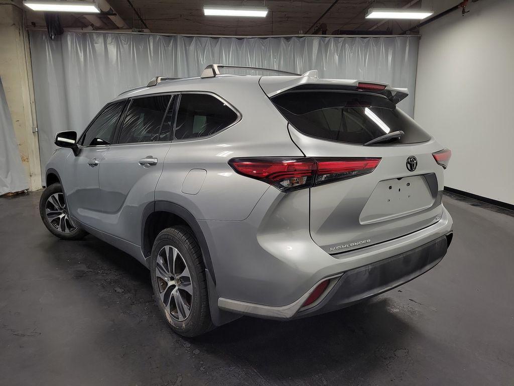 used 2021 Toyota Highlander car, priced at $31,995