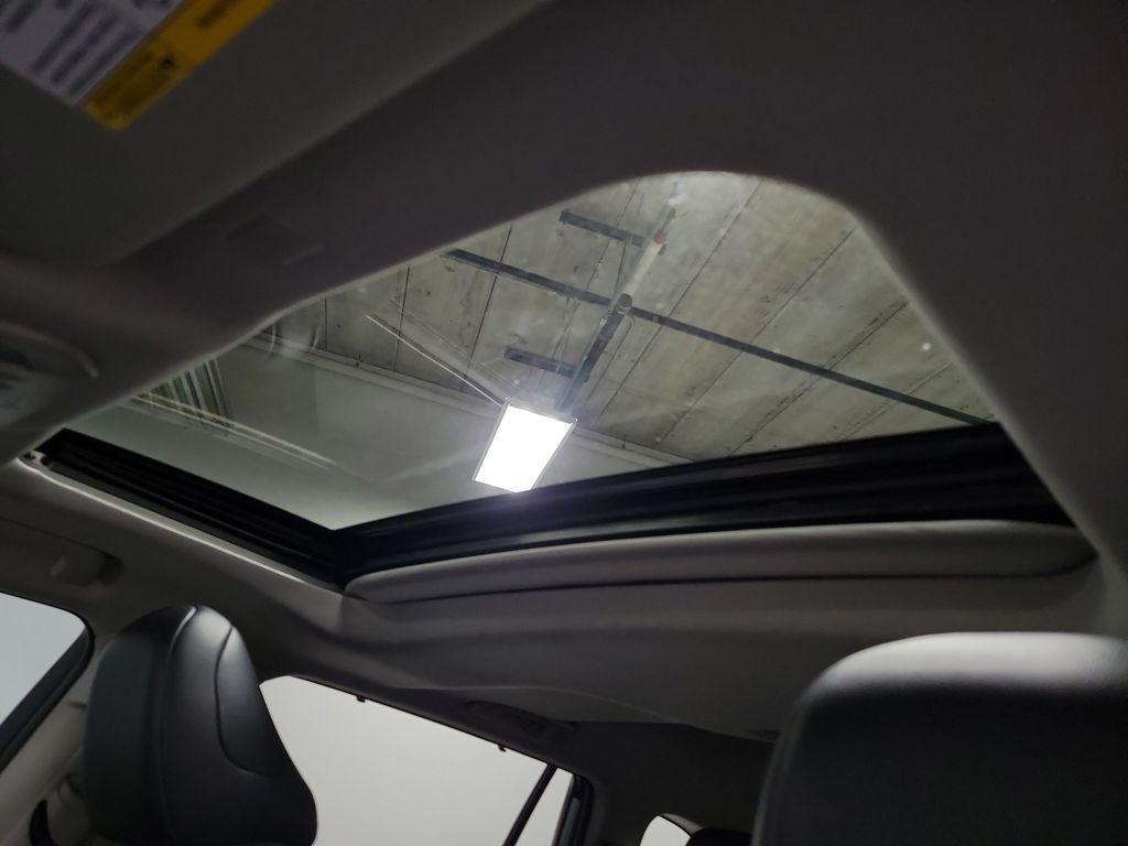 used 2021 Toyota Highlander car, priced at $31,995