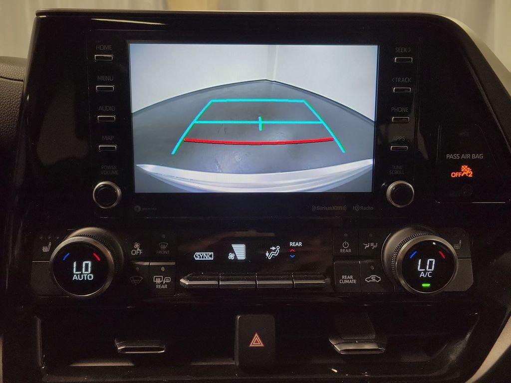used 2021 Toyota Highlander car, priced at $31,995