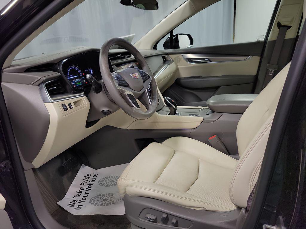 used 2017 Cadillac XT5 car, priced at $15,995