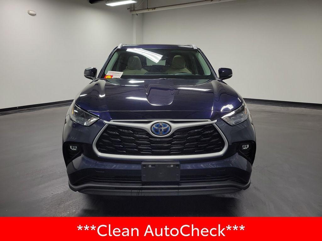 used 2023 Toyota Highlander Hybrid car, priced at $31,995