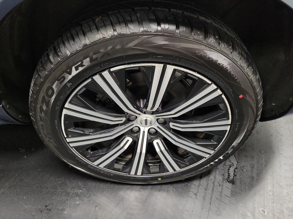 used 2023 Volvo XC90 car, priced at $32,995