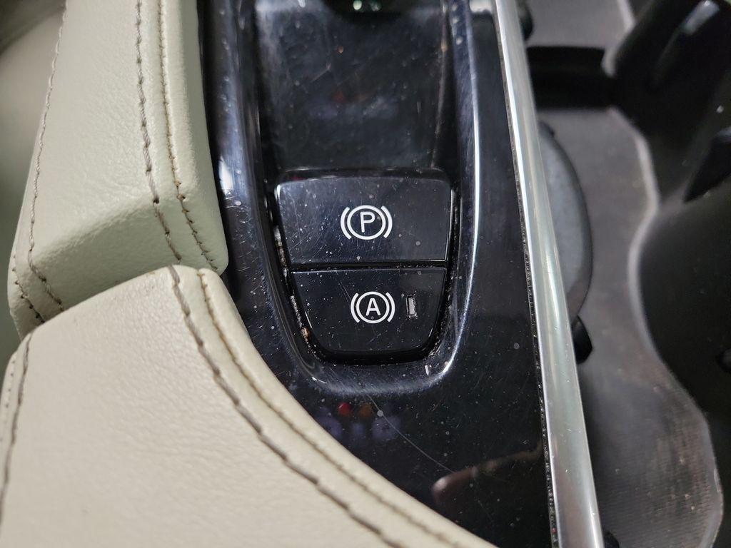used 2023 Volvo XC90 car, priced at $32,995