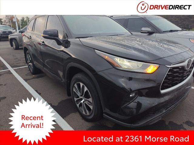 used 2020 Toyota Highlander car, priced at $27,995