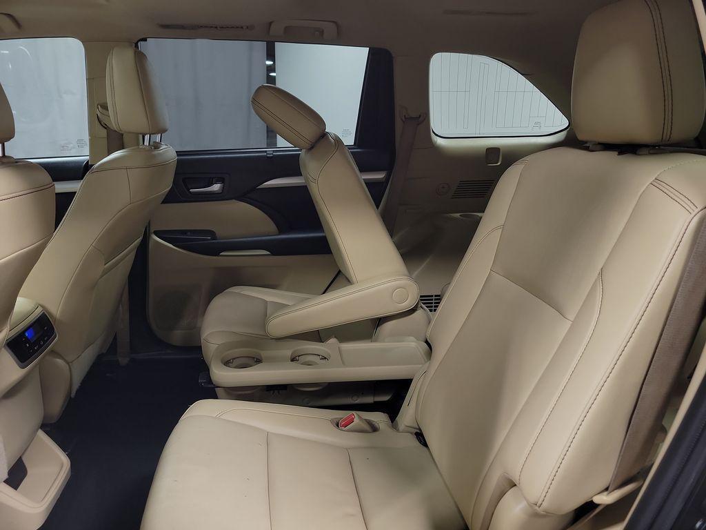 used 2019 Toyota Highlander car, priced at $18,995