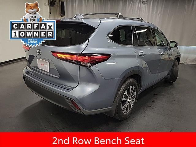 used 2021 Toyota Highlander car, priced at $29,995