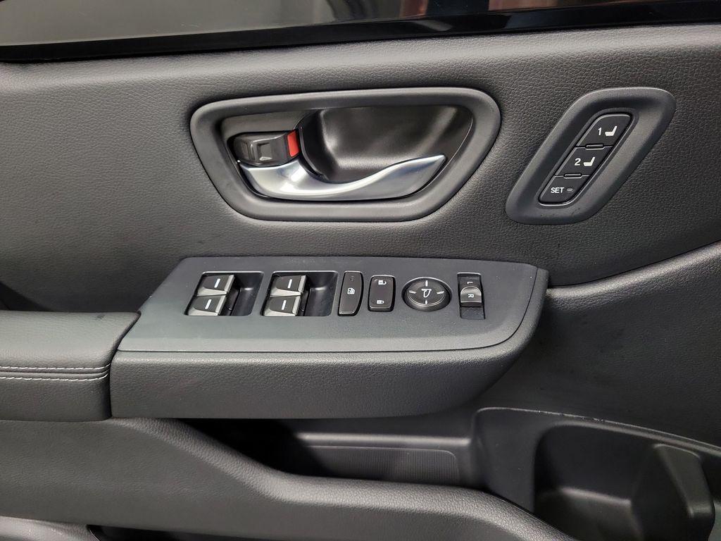 used 2023 Honda Pilot car, priced at $37,995