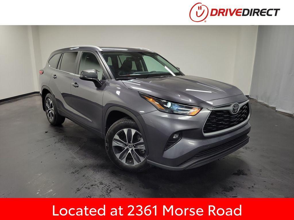 used 2023 Toyota Highlander car, priced at $37,500