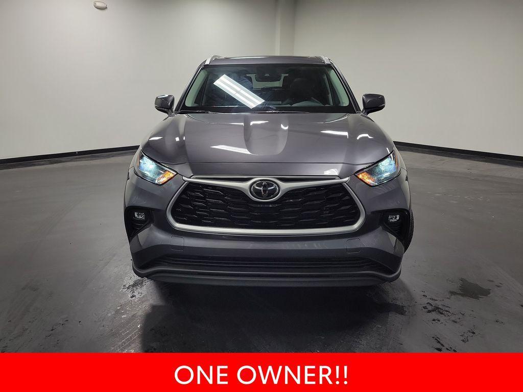 used 2023 Toyota Highlander car, priced at $37,500