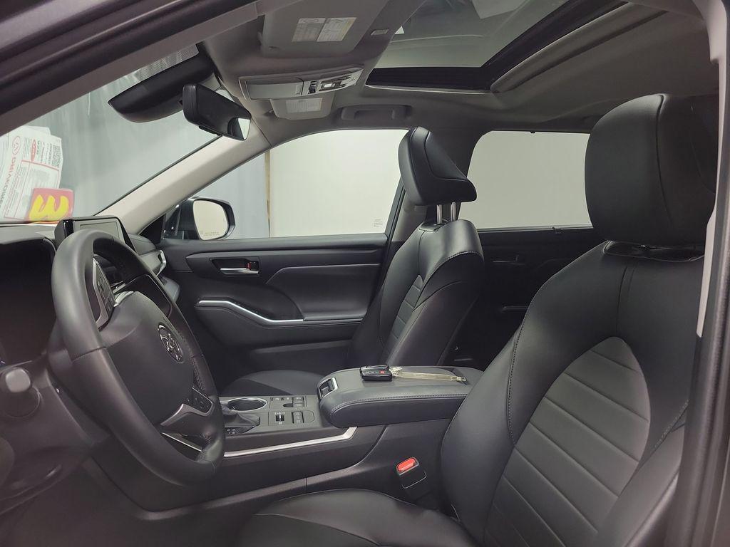 used 2023 Toyota Highlander car, priced at $37,500