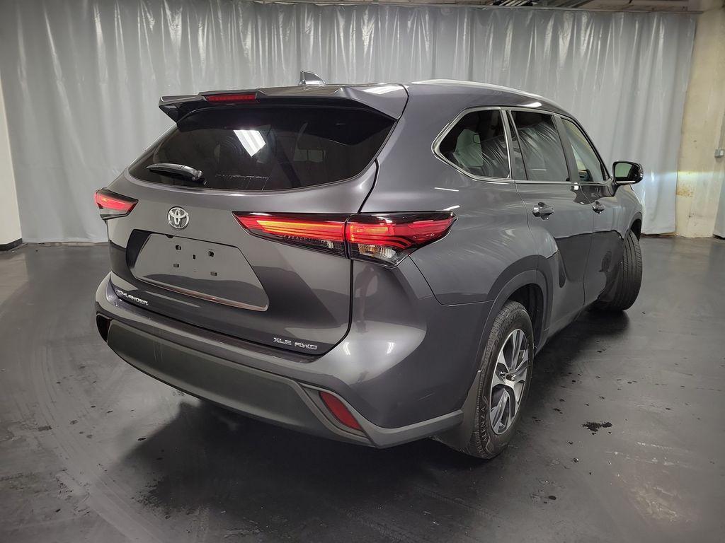 used 2023 Toyota Highlander car, priced at $37,500